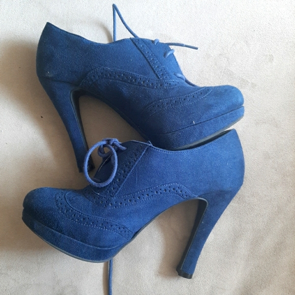 Fioni Blue Suede Ankle Booties 💙 - Picture 1 of 6